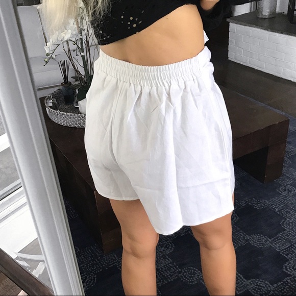 🆕 WHITE HIGH WAIST LINEN TIE FOLD SHORTS! - Picture 5 of 10
